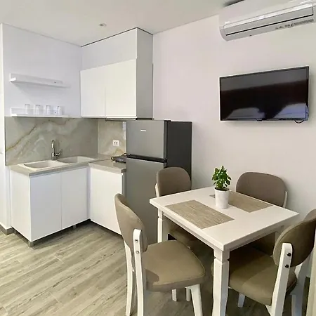 Edina By Hp Hotel Sarandë