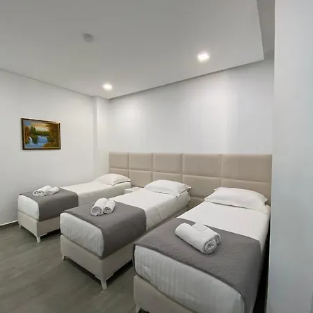 Edina By Hp Hotel *