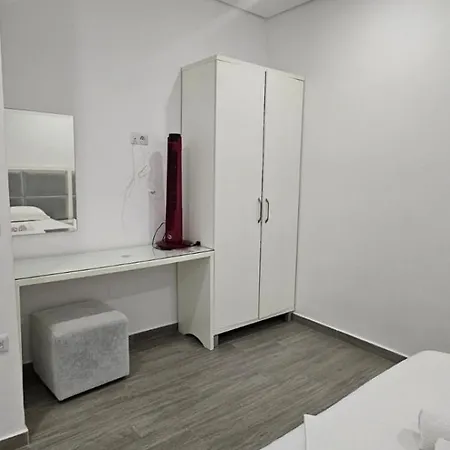 Hotel Edina By Hp