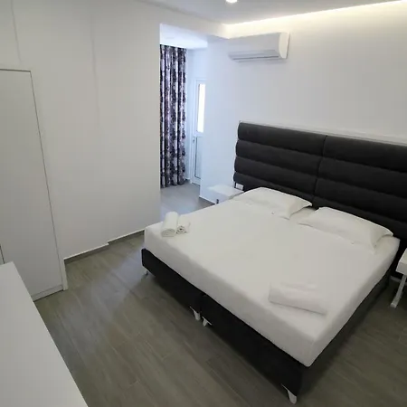 Hotel Edina By Hp *