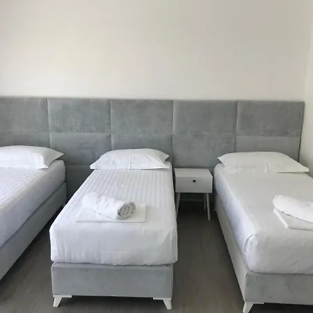 ホテル Edina By Hp Sarandë