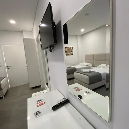 Edina By Hp * Sarandë