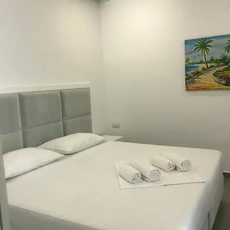 Edina By Hp Hotel Sarandë