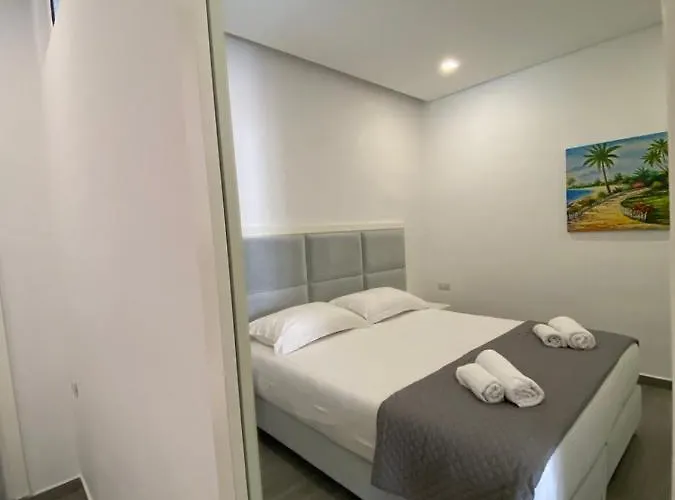 Hotel Edina By Hp Sarandë