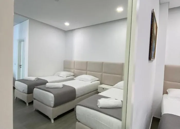 Edina By Hp Hotel