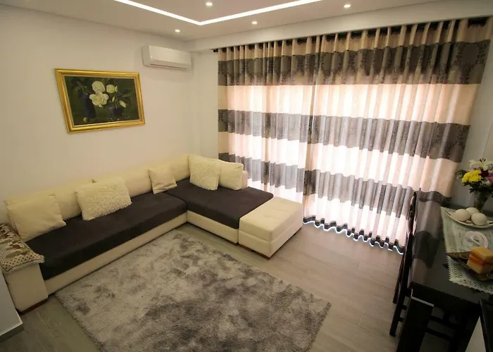 Edina By Hp * Sarande