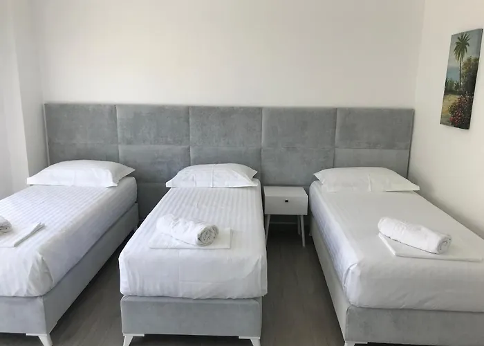 Hotel Edina By Hp Sarandë